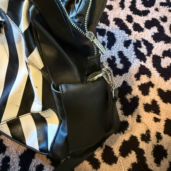 Killstar Black and White  Striped Shoulder Bag - Picture 6 of 10